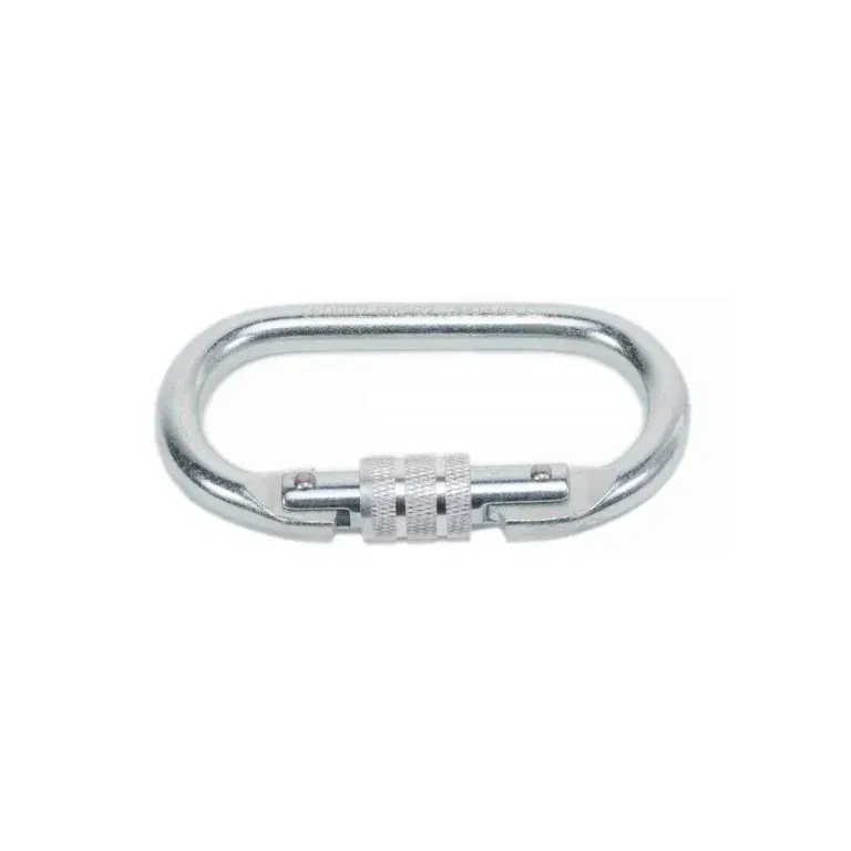 Ein ovaler Karabiner aus silbernem Metall mit Schraubverschluss, fotografiert vor einem weißen Hintergrund.